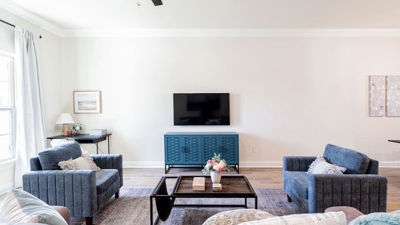 Photo of Livingroom in Milton