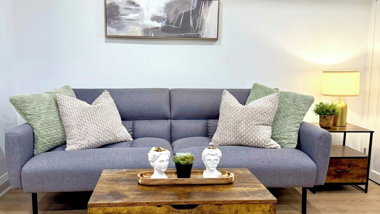 Photo of Livingroom in Trinity - Bellwoods