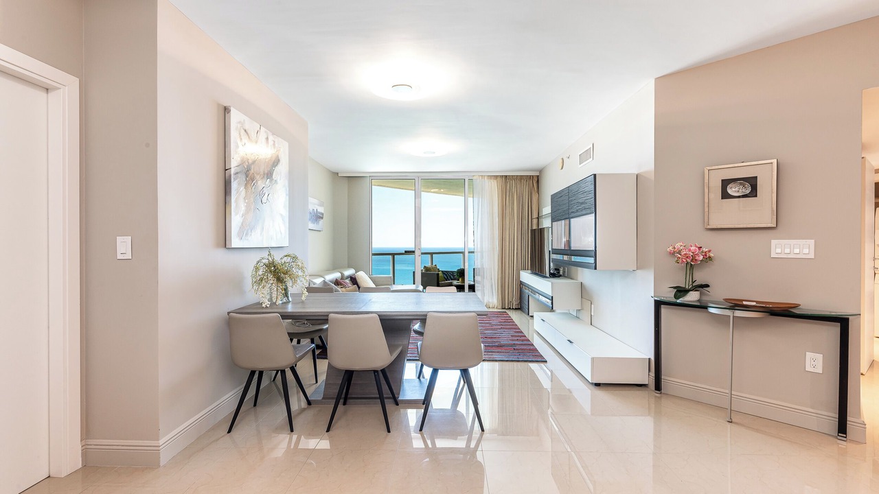 Photo of Livingroom in Sunny Isles Beach