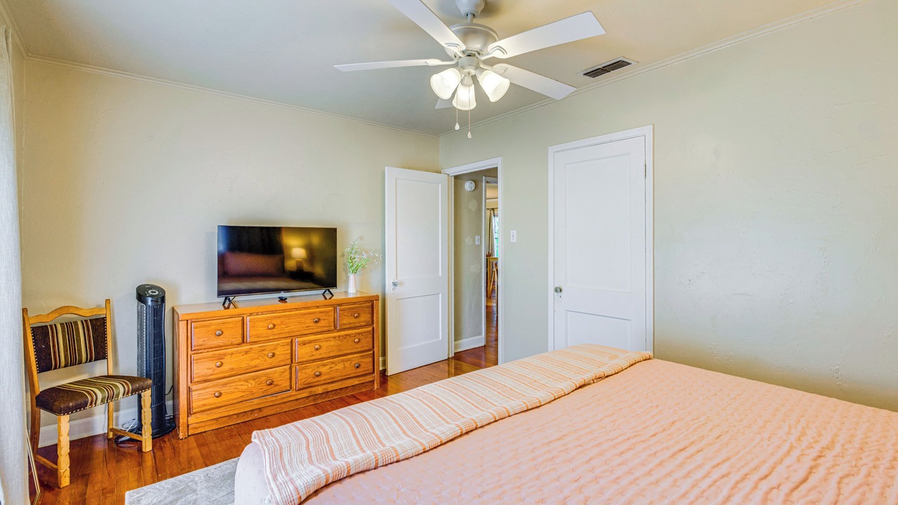 Photo of Bedroom in Del Mar