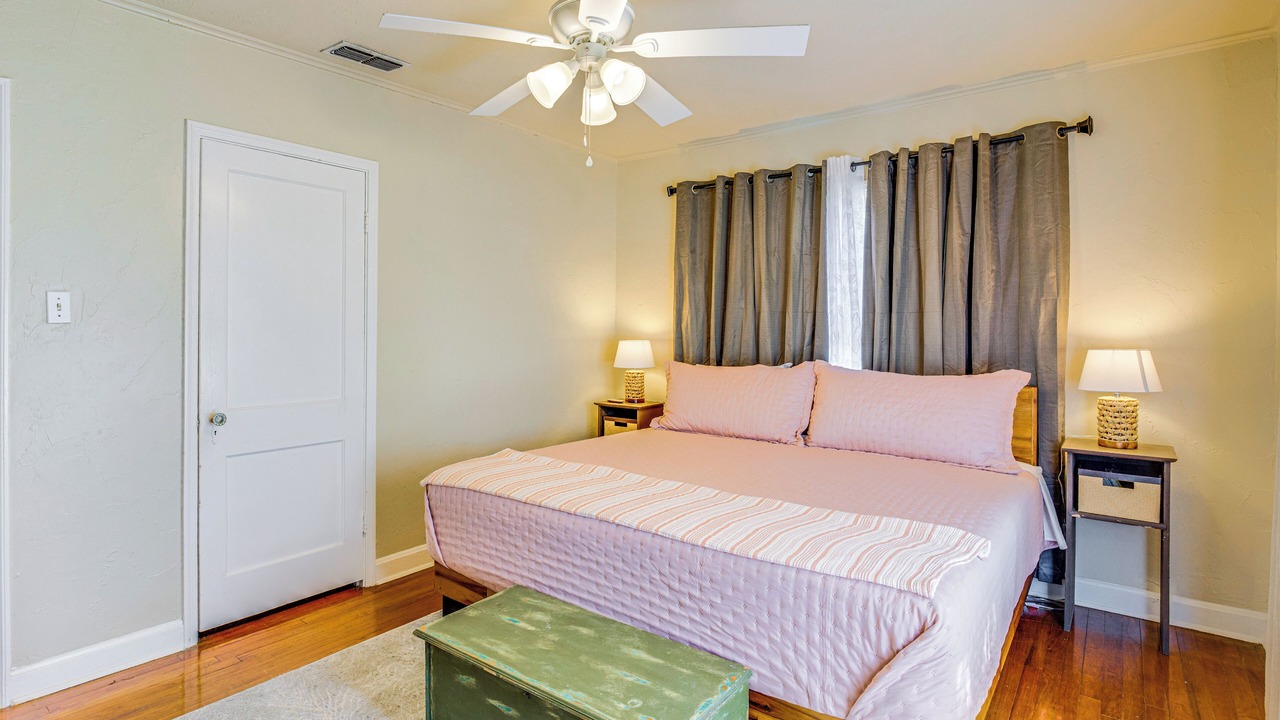 Photo of Bedroom in Del Mar