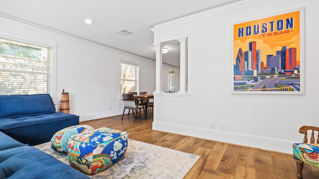 Photo of Livingroom in Greenway Plaza-Upper Kirby