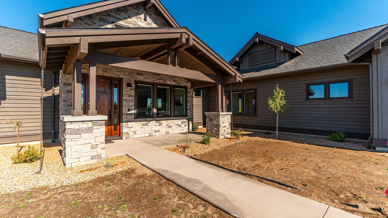 Photo of Outdoor in Alfalfa