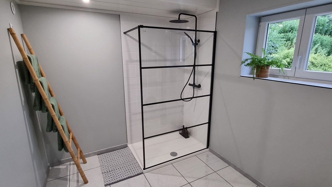 Photo of Bathroom in Maurepas