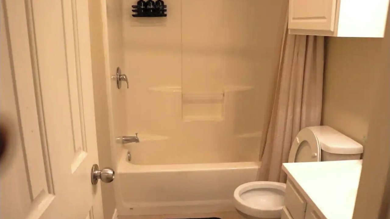 Photo of Bathroom in North by Northwest