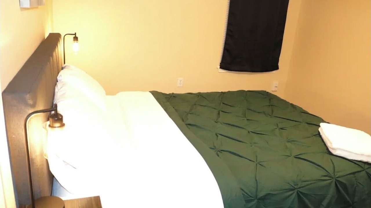 Photo of Bedroom in North by Northwest