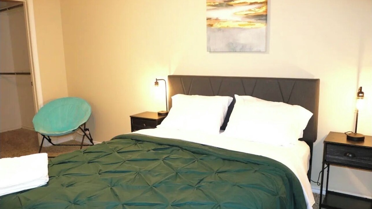 Photo of Bedroom in North by Northwest