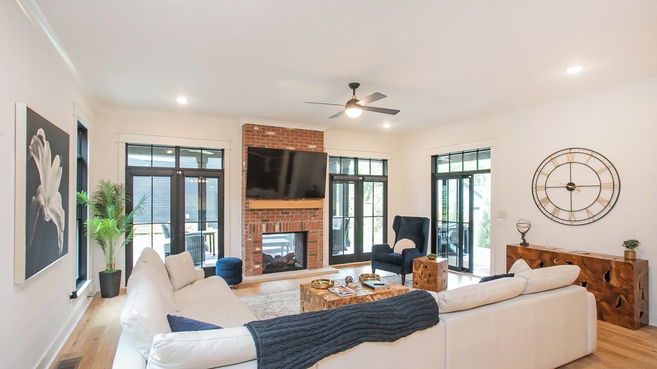 Photo of Livingroom in Historic Edgefield