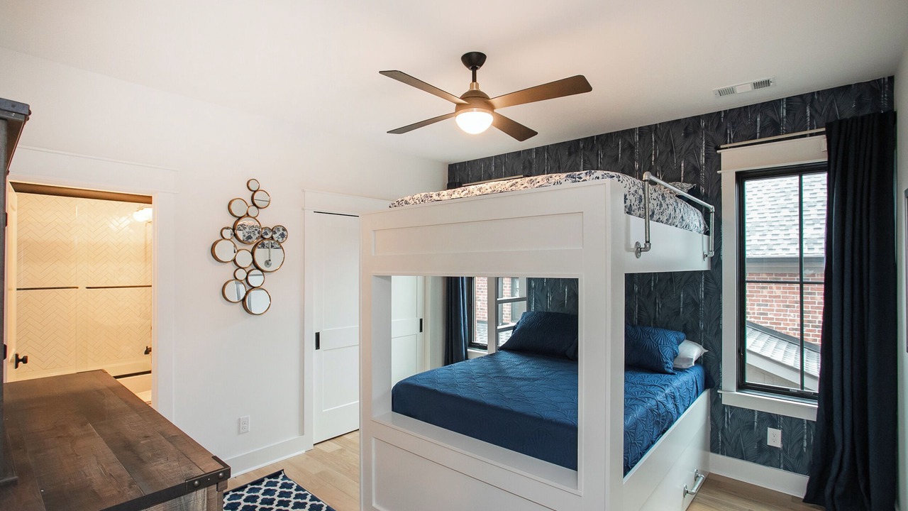 Photo of Bedroom in Historic Edgefield