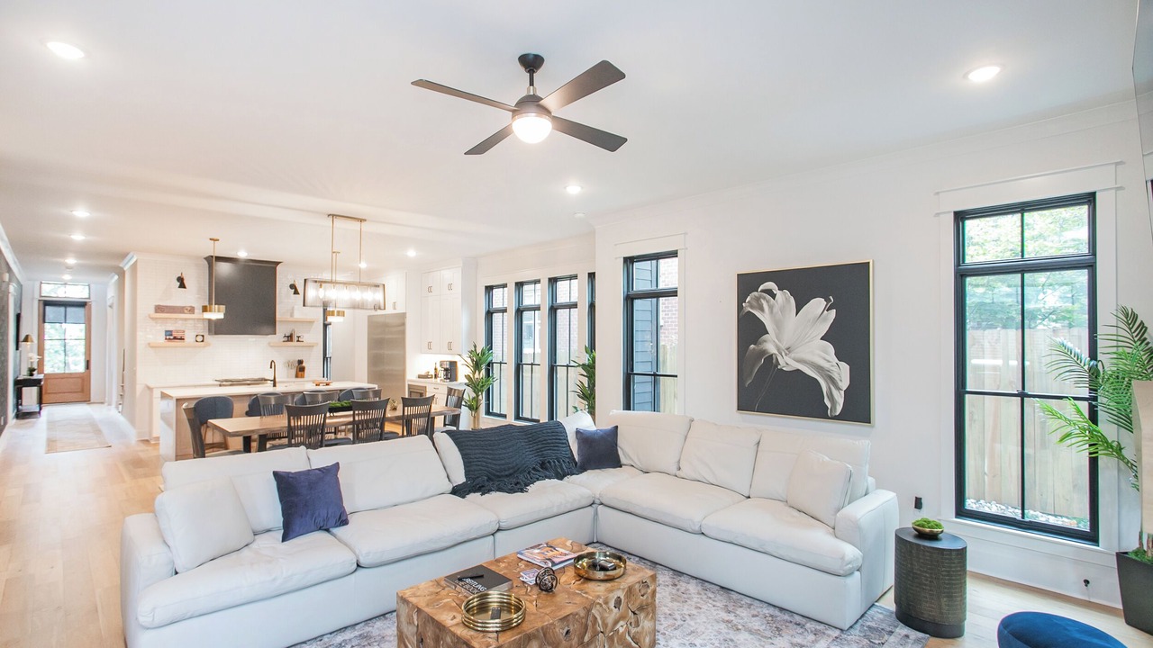 Photo of Livingroom in Historic Edgefield