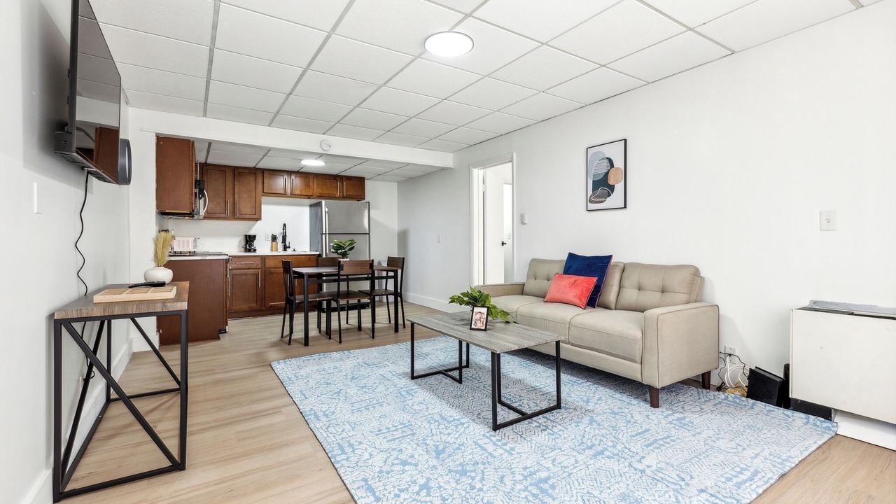 Photo of Livingroom in Central Business District