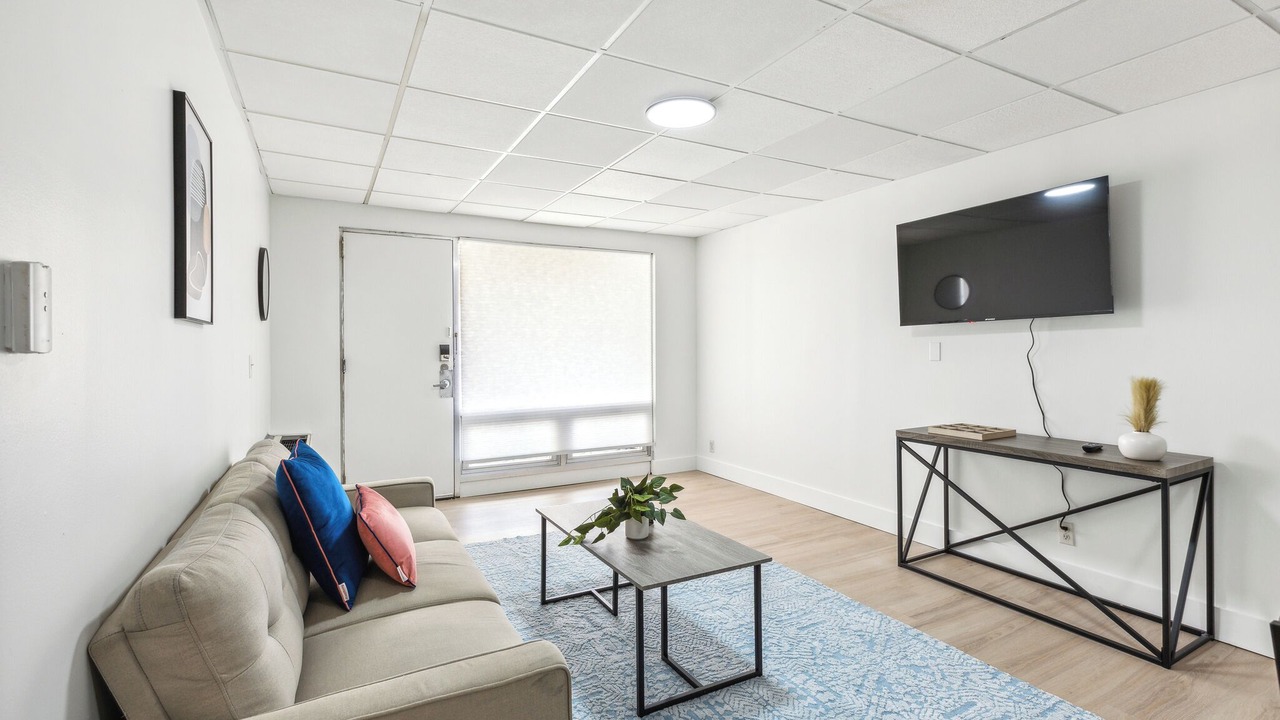 Photo of Livingroom in Central Business District