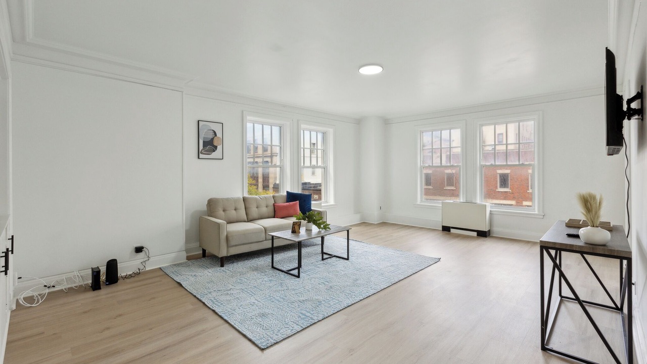 Photo of Livingroom in Central Business District