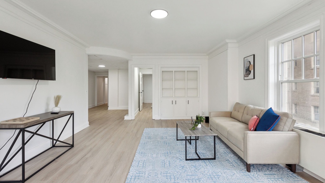 Photo of Livingroom in Central Business District
