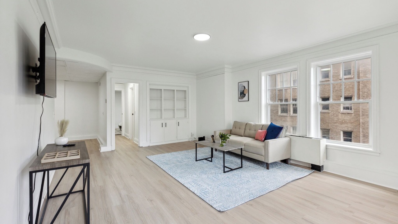 Photo of Livingroom in Central Business District