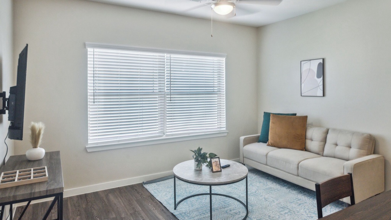 Photo of Livingroom in Willowbrook