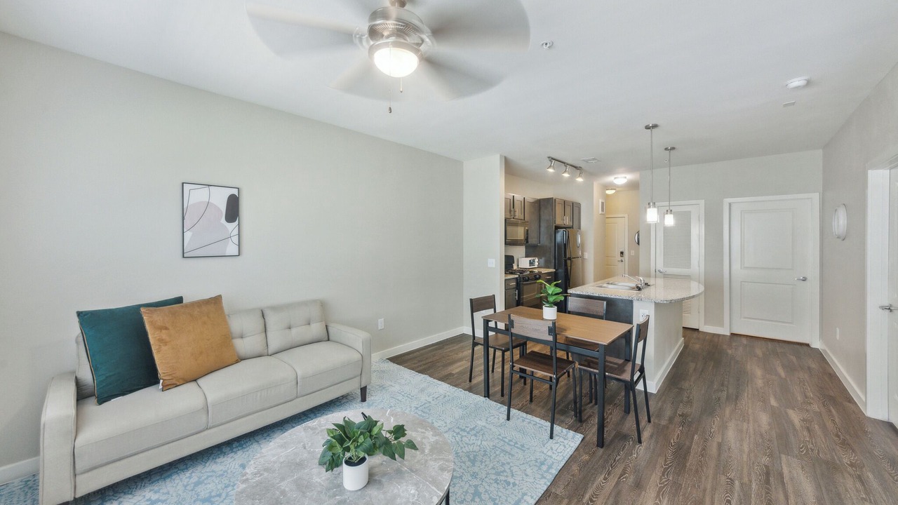 Photo of Livingroom in Willowbrook