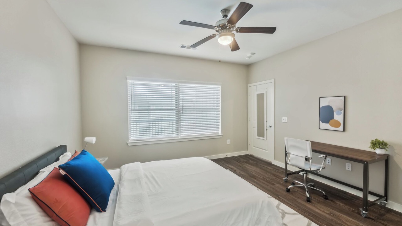 Photo of Bedroom in Willowbrook