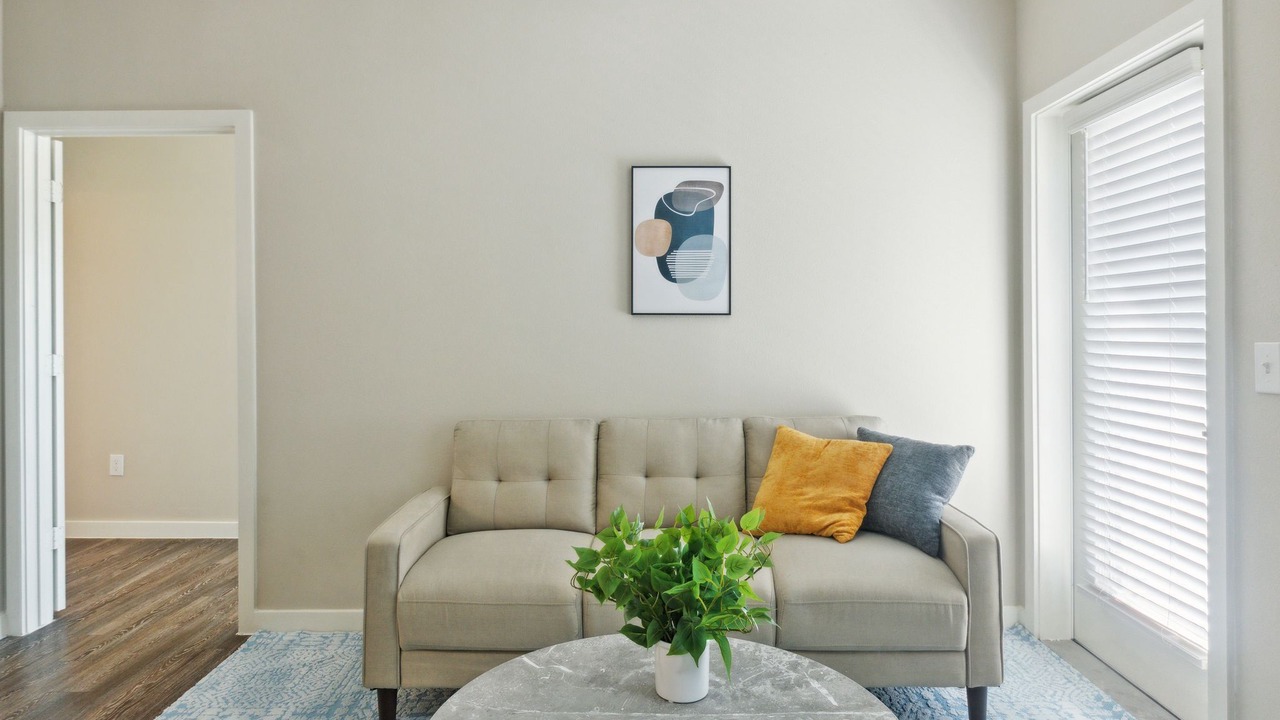 Photo of Livingroom in Willowbrook