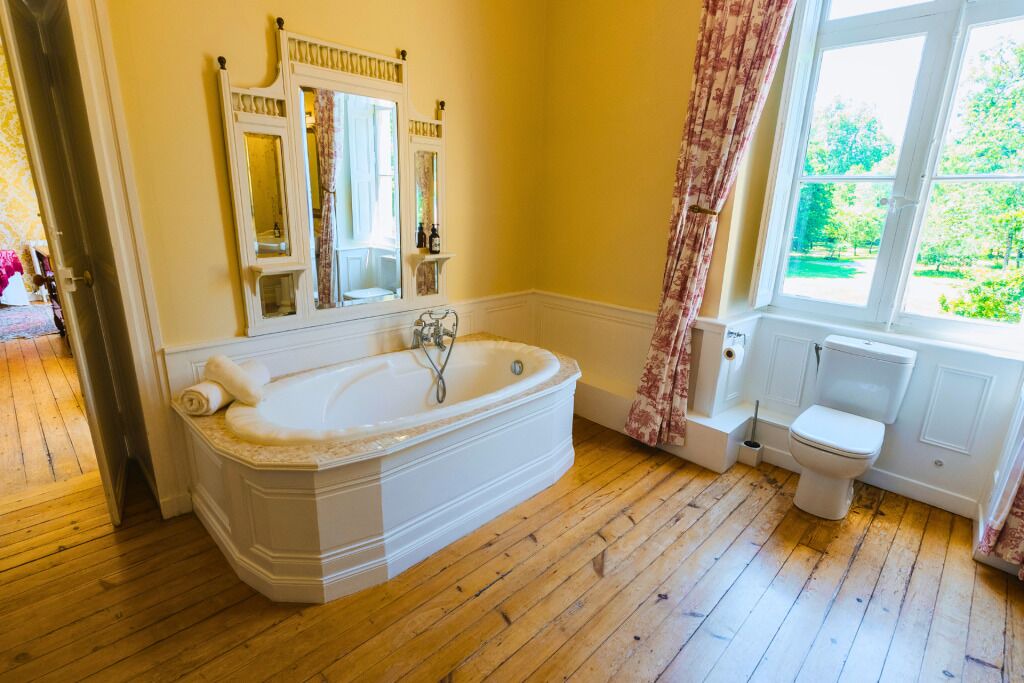 Photo of Bathroom in Saint-Sulpice-et-Cameyrac