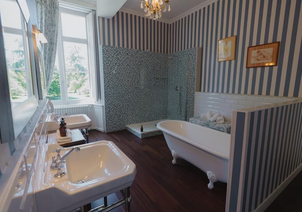 Photo of Bathroom in Saint-Sulpice-et-Cameyrac
