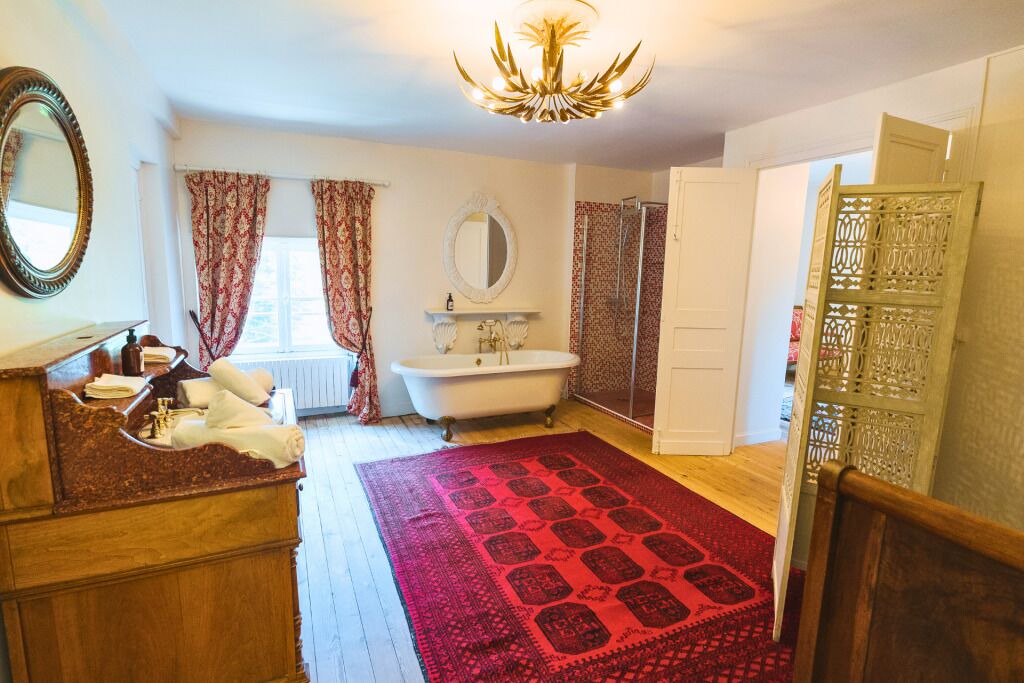 Photo of Bathroom in Saint-Sulpice-et-Cameyrac