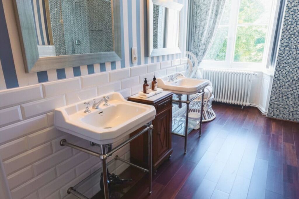 Photo of Bathroom in Saint-Sulpice-et-Cameyrac