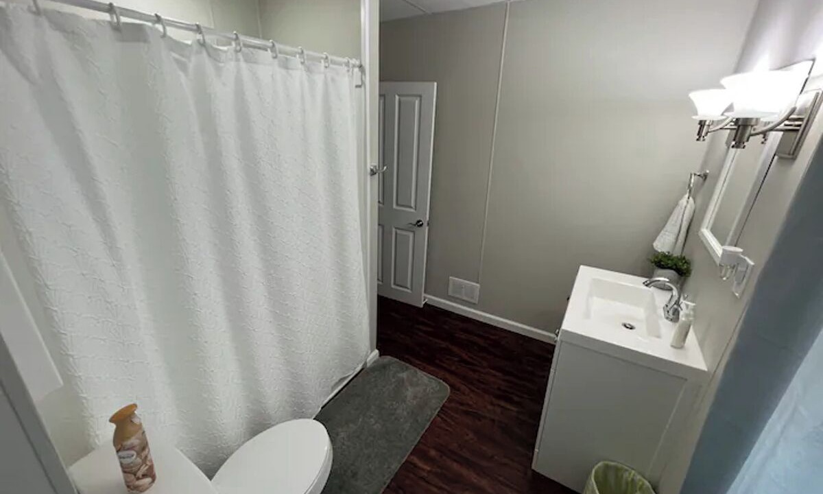 Photo of Bathroom in Leith-Hatfield