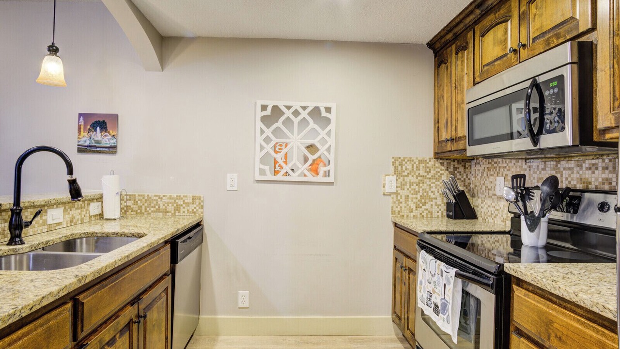 Photo of Kitchen in West Plaza