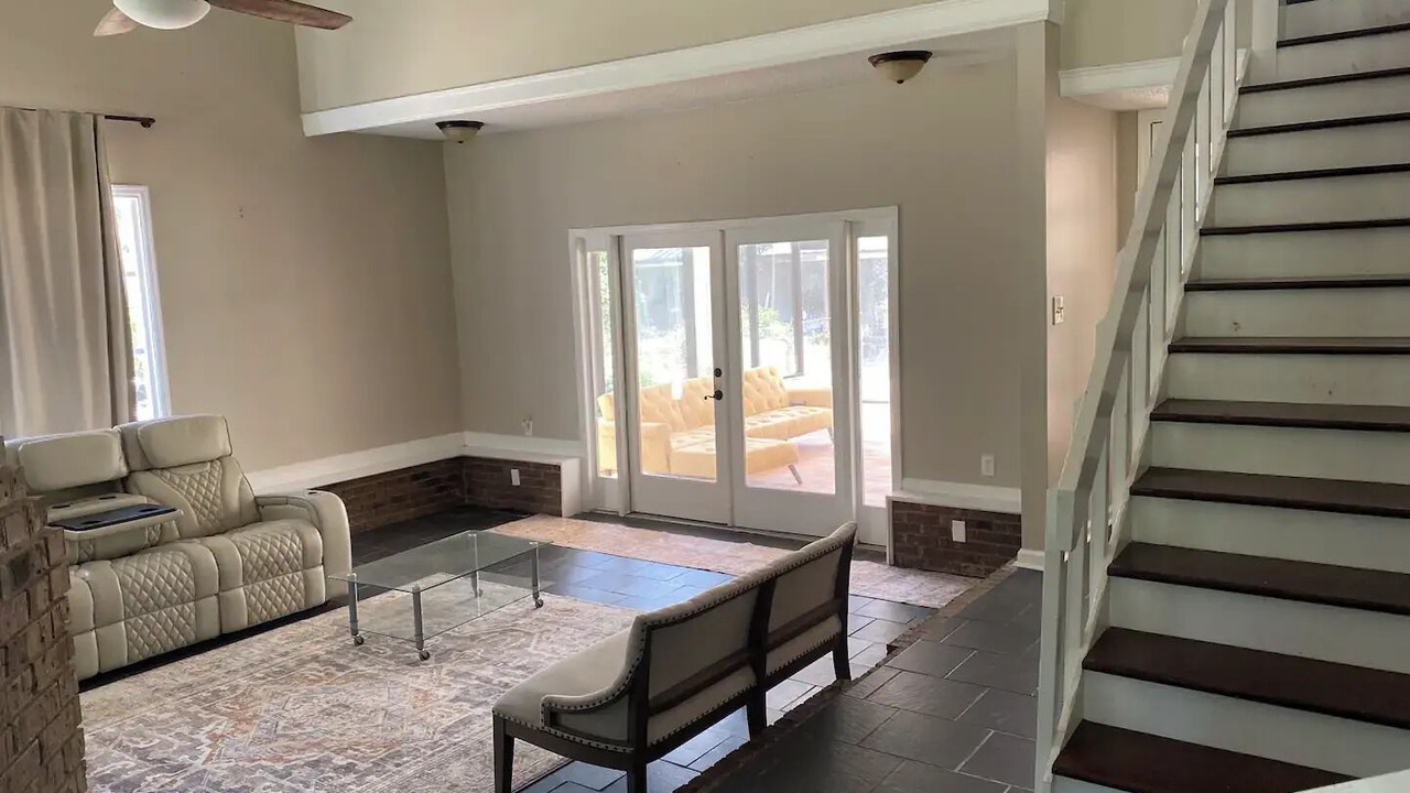 Photo of Livingroom in Albany