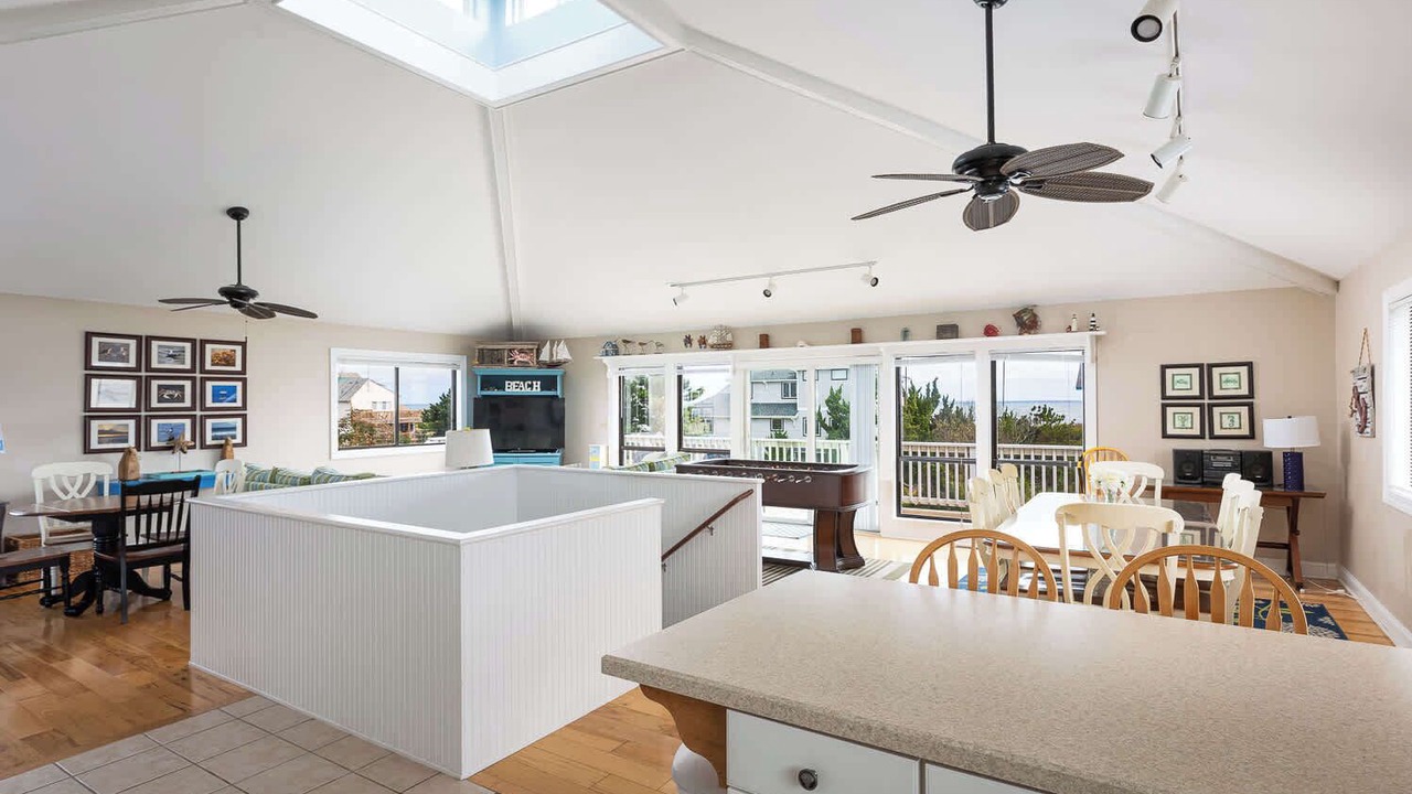 Photo of Bedroom in Whalehead Beach