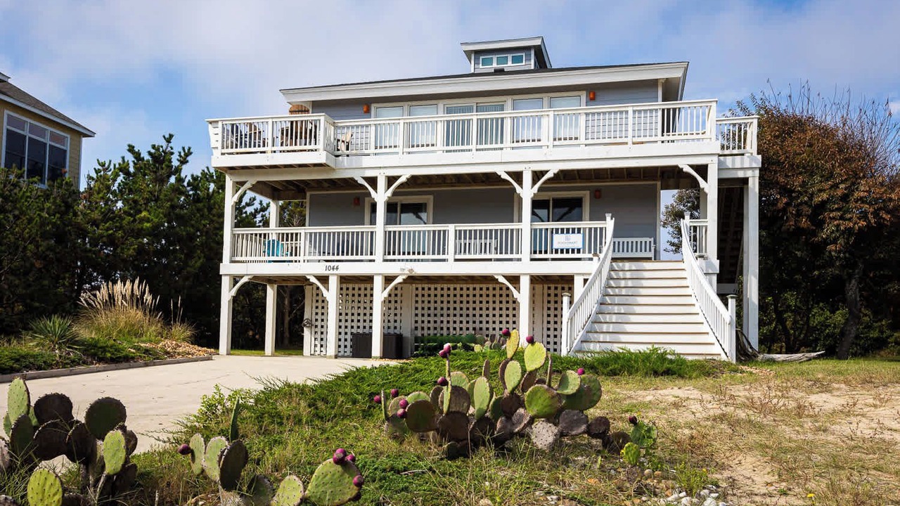 Photo of Others in Whalehead Beach