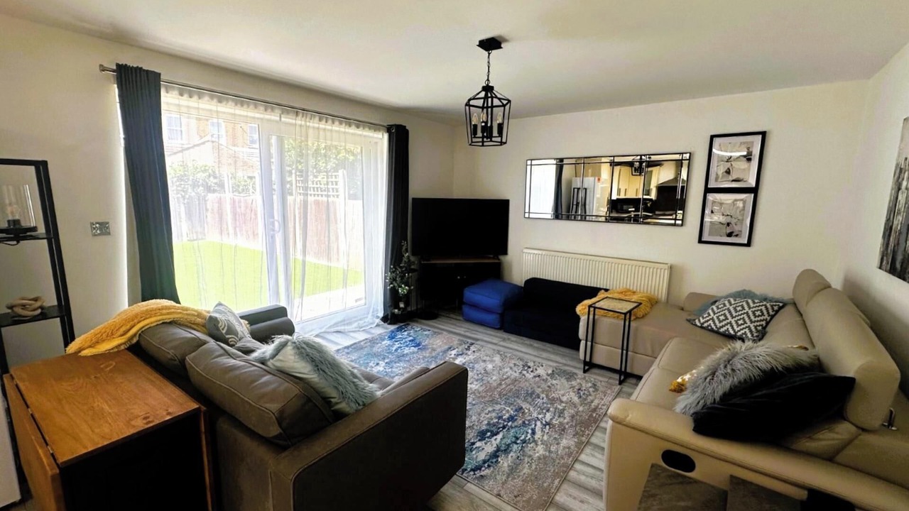 Photo of Livingroom in Cranbrook