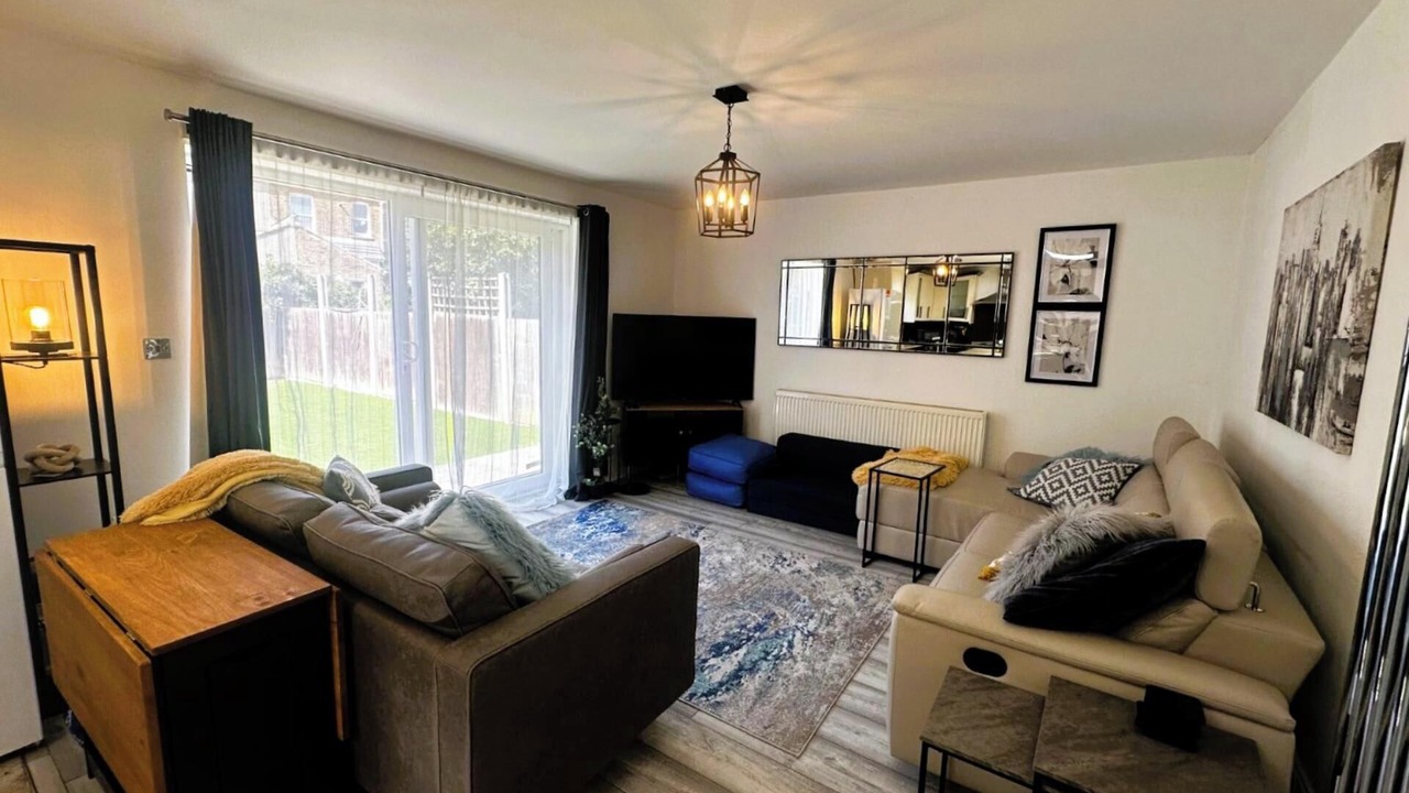 Photo of Livingroom in Cranbrook