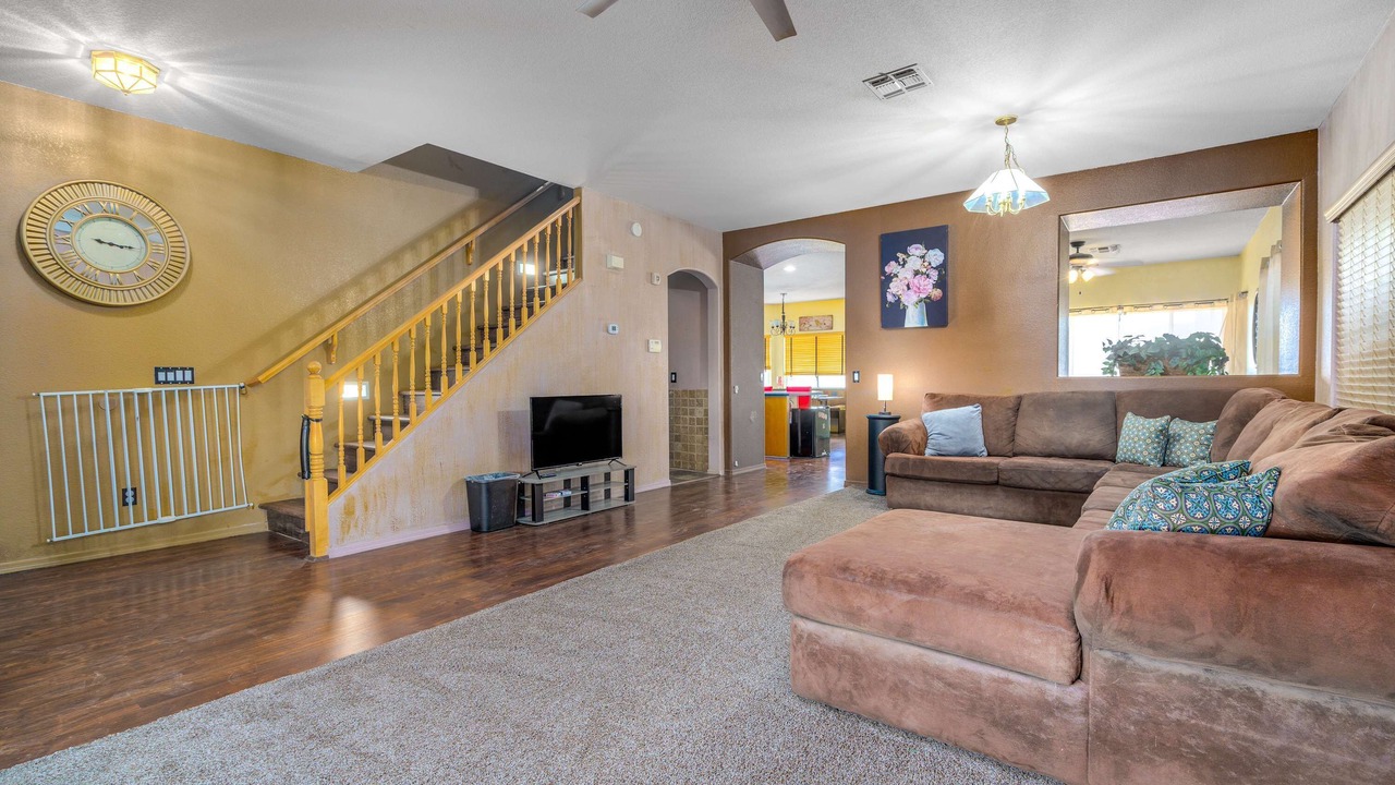 Photo of Livingroom in Coldwater Springs
