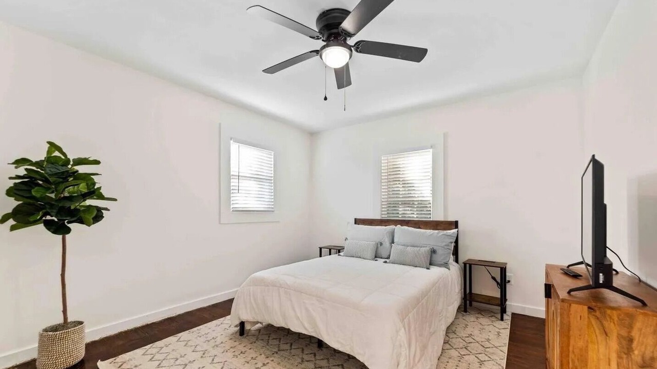 Photo of Bedroom in Freetown - Port Rico
