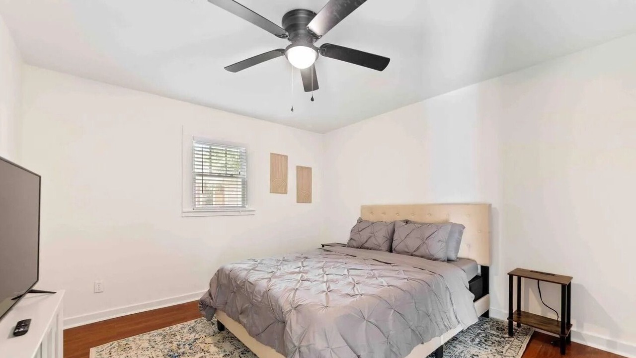 Photo of Bedroom in Freetown - Port Rico