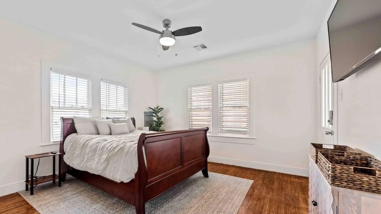 Photo of Bedroom in Freetown - Port Rico
