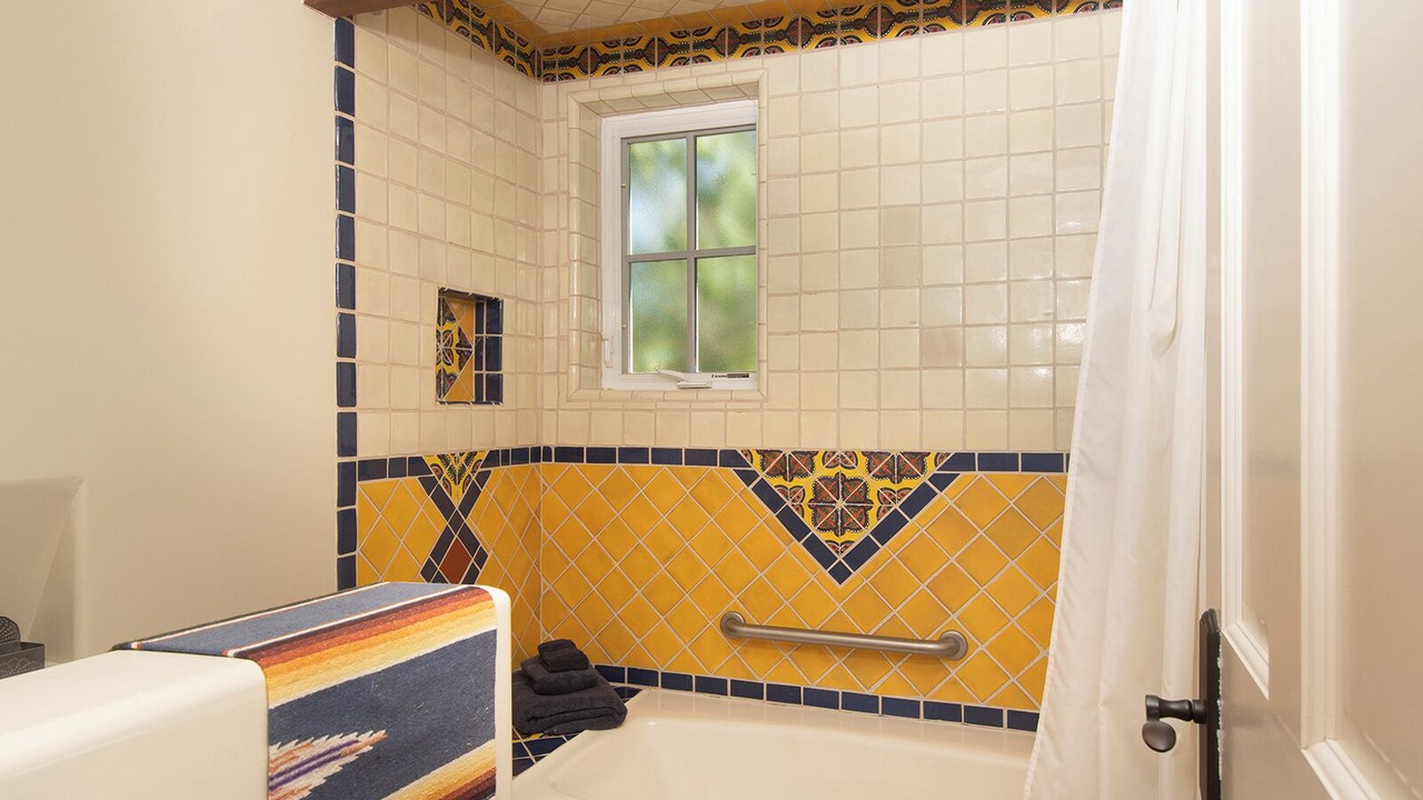 Photo of Bathroom in Tesuque