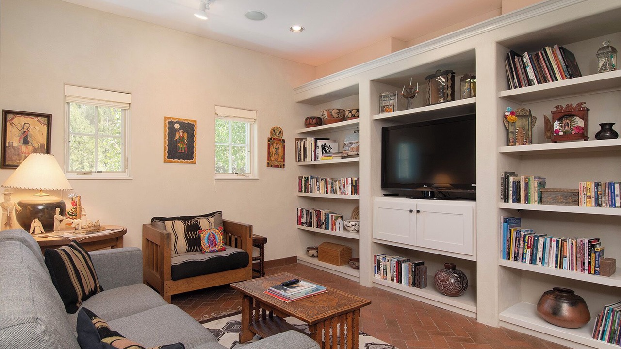 Photo of Bedroom in Tesuque