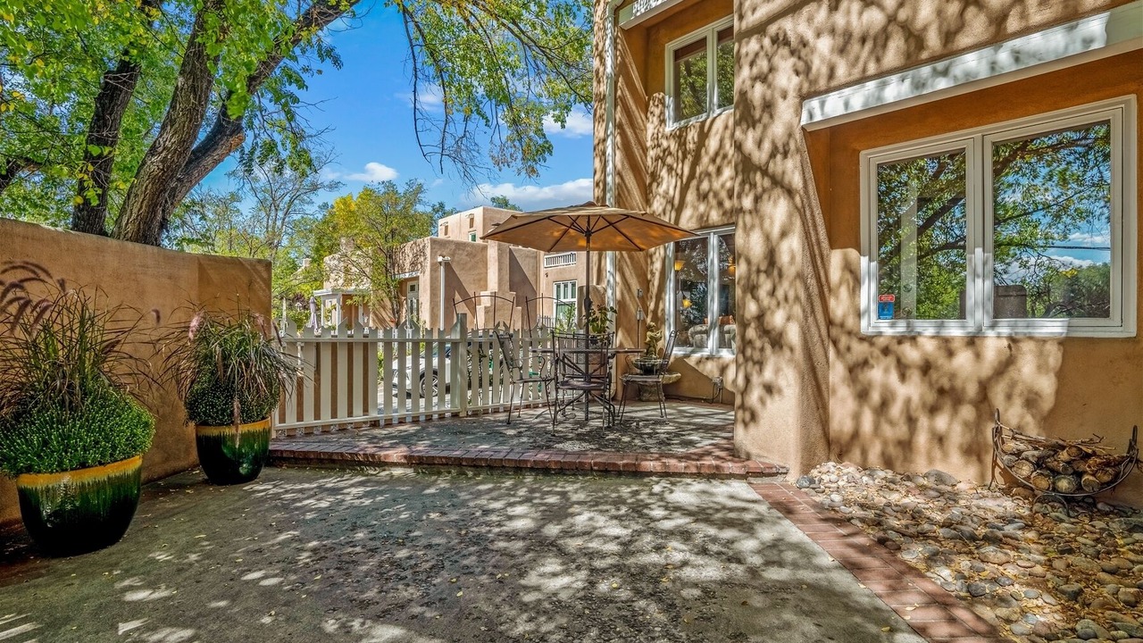 Photo of Patio Balcony in Northeast Santa Fe