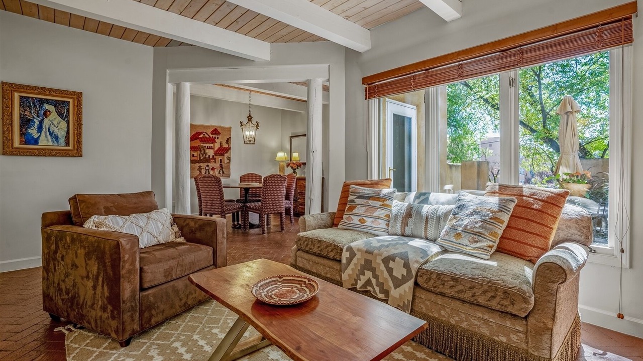 Photo of Livingroom in Northeast Santa Fe