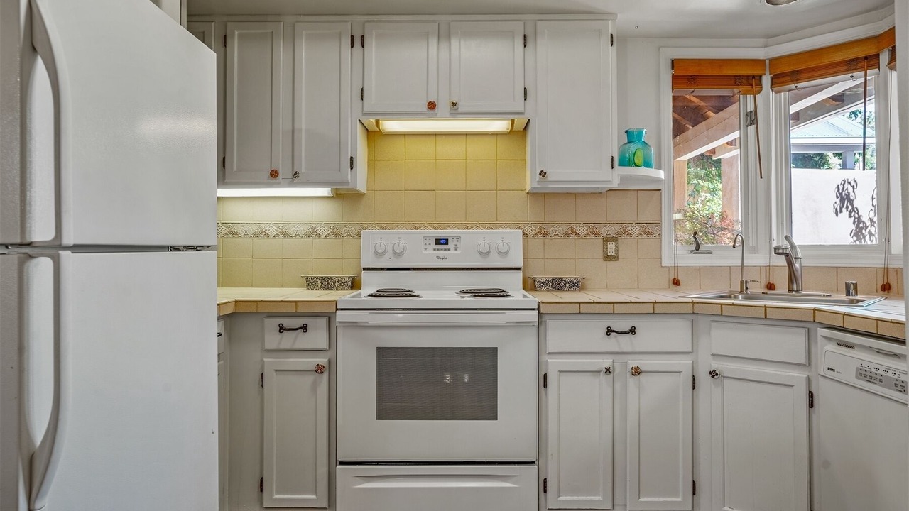 Photo of Kitchen in Northeast Santa Fe