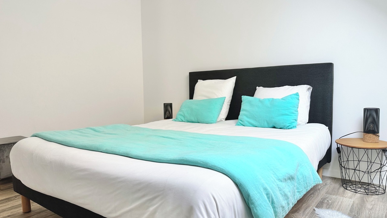 Photo of Bedroom in Miroir - Batignolles