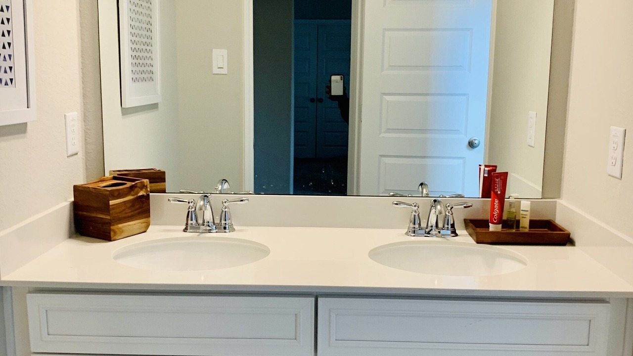 Photo of Bathroom in Clodine
