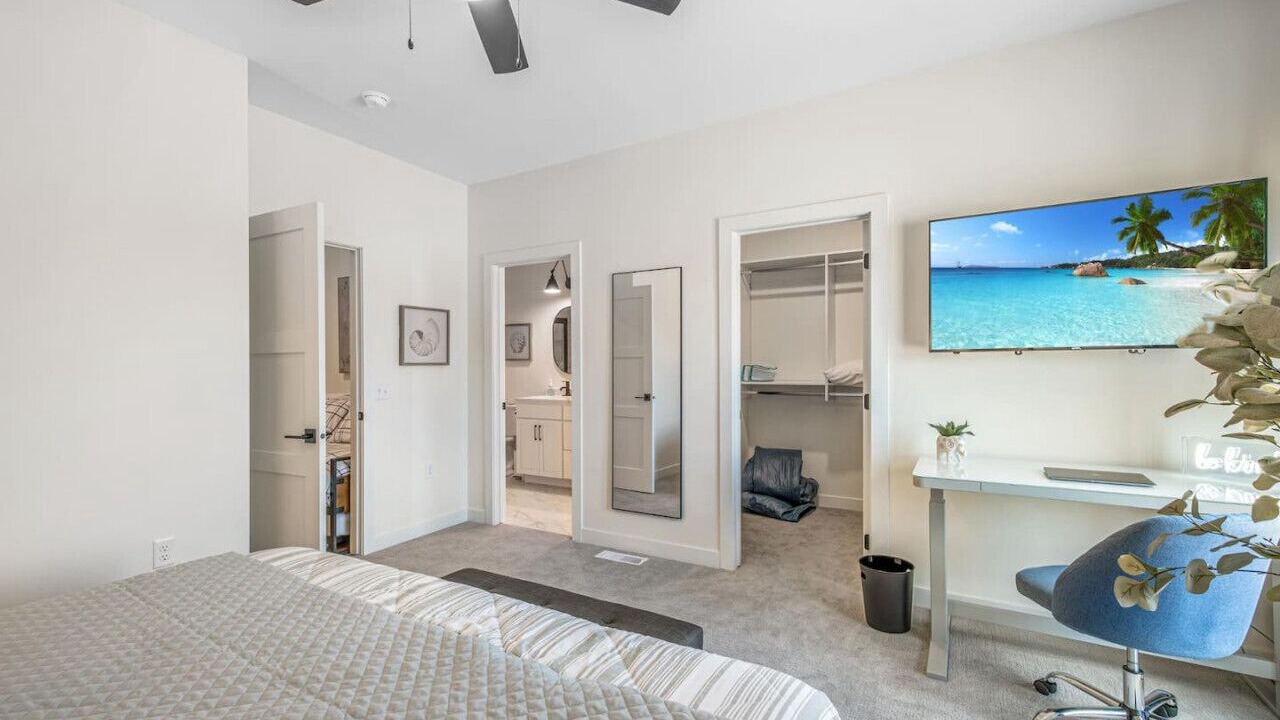 Photo of Bedroom in Arnolds Park