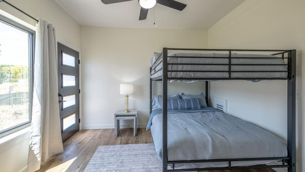 Photo of Bedroom in Arnolds Park