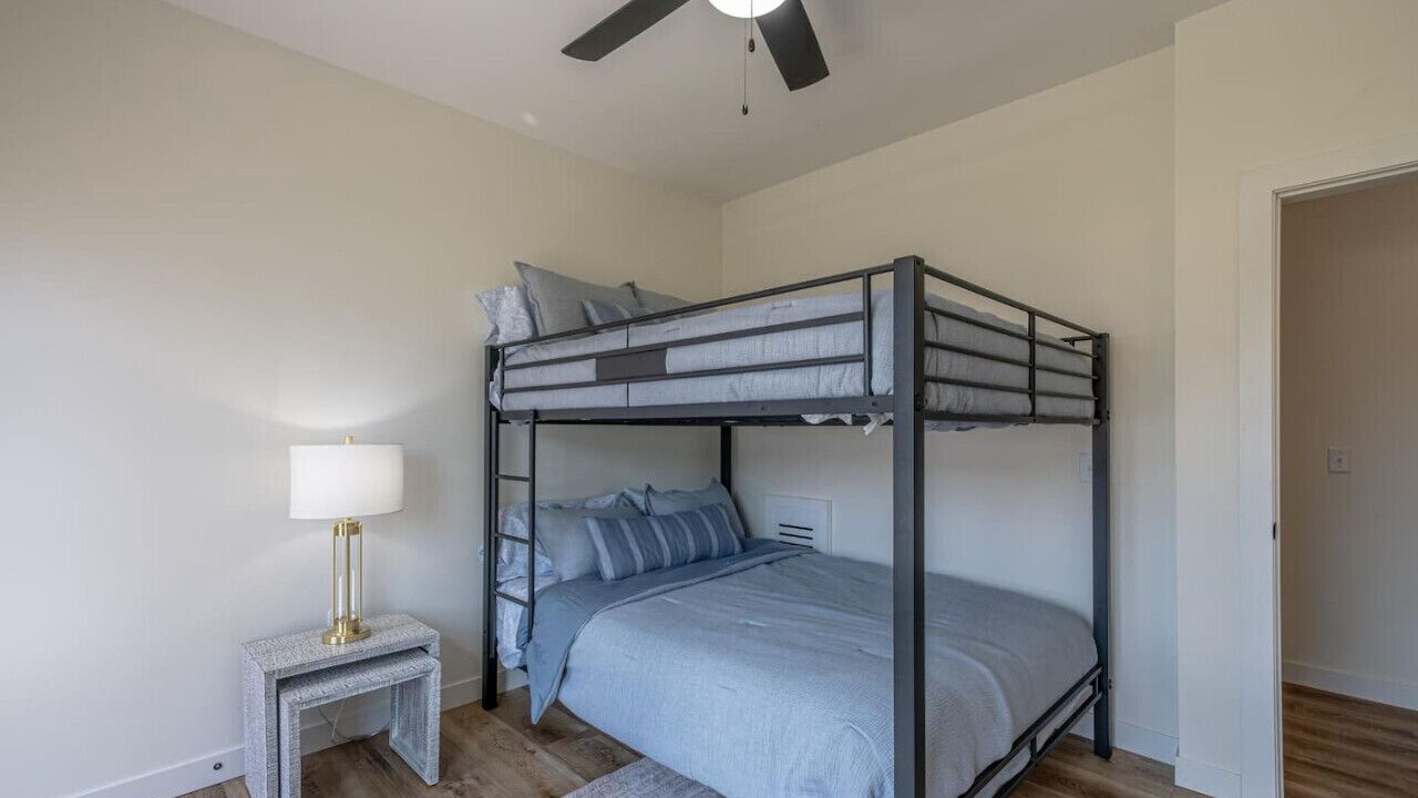 Photo of Bedroom in Arnolds Park