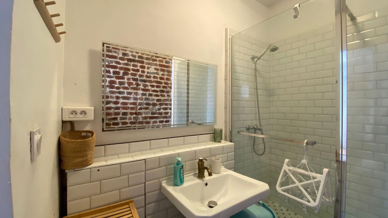 Photo of Bathroom in Clichy
