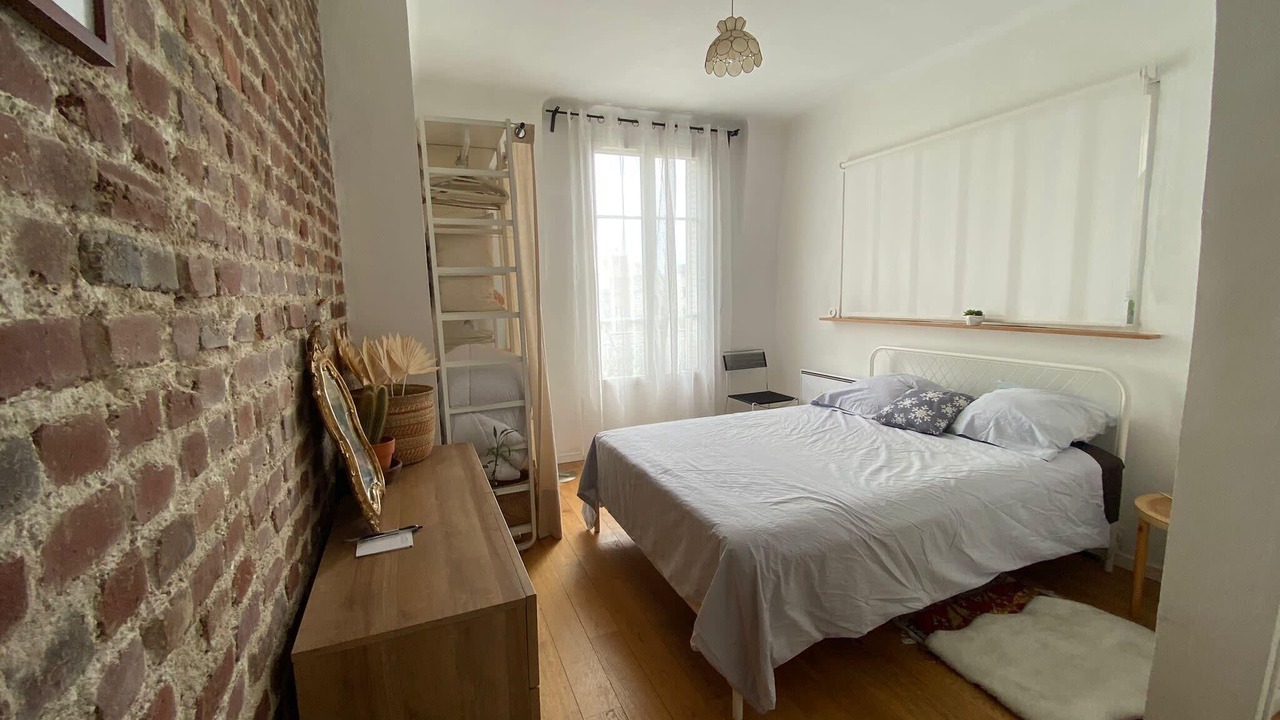 Photo of Bedroom in Clichy